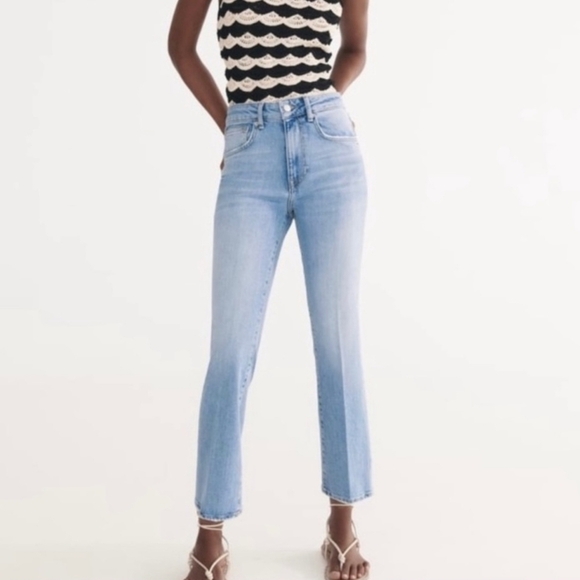 ZARA, New, The Low Rise Cropped Kick Flare Leg Jeans in Bleach, Size 12 - Picture 1 of 10